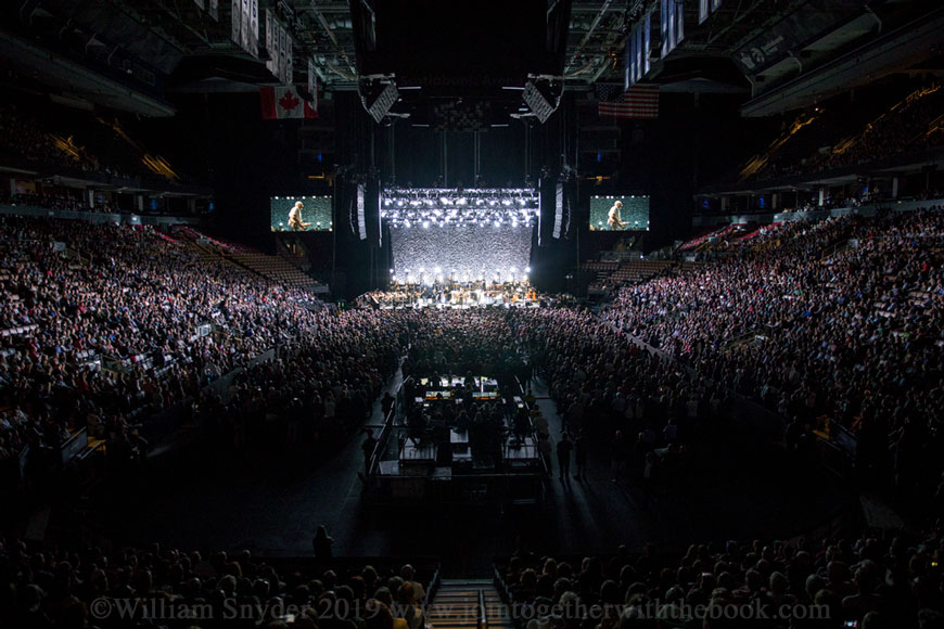 arena tour stage